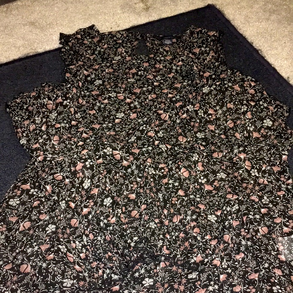 Long sleeve floral top